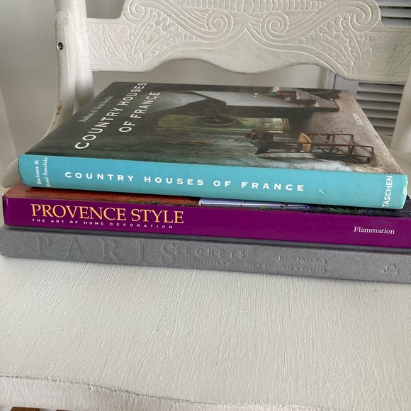 Gorgeous Book - Picture 3 of 16